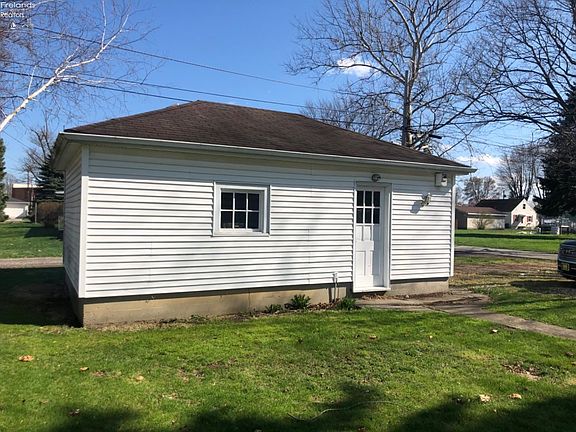 4th image of 527 Gibson St