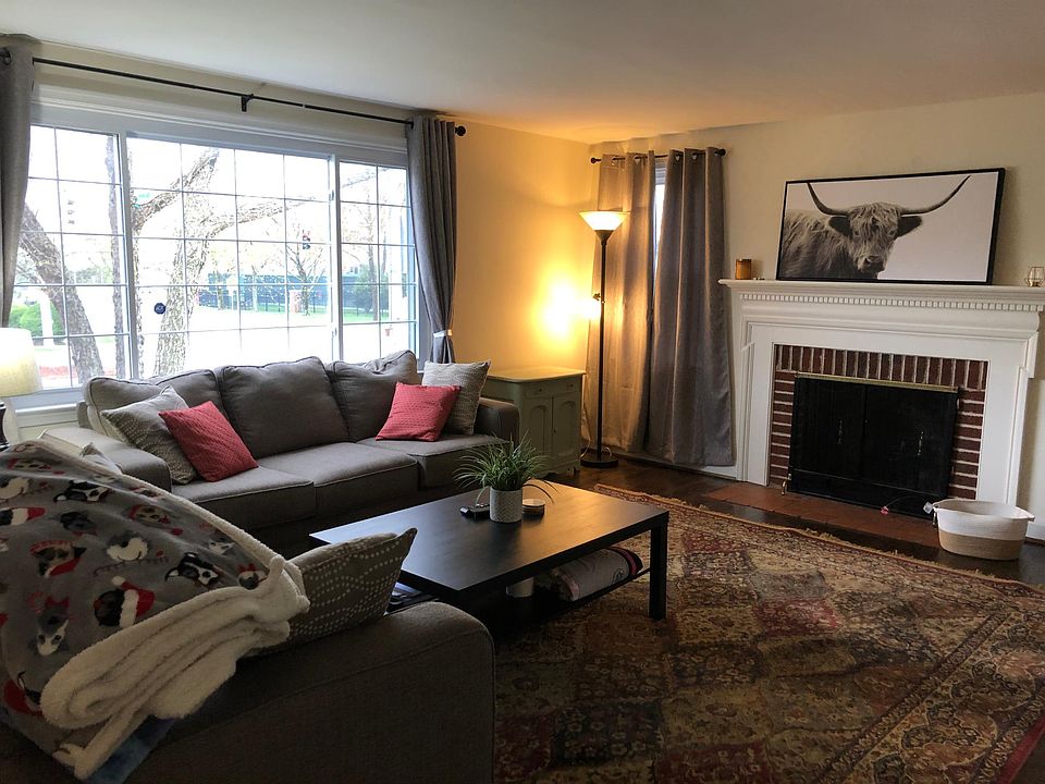 2nd image of 1400 Putty Hill Ave