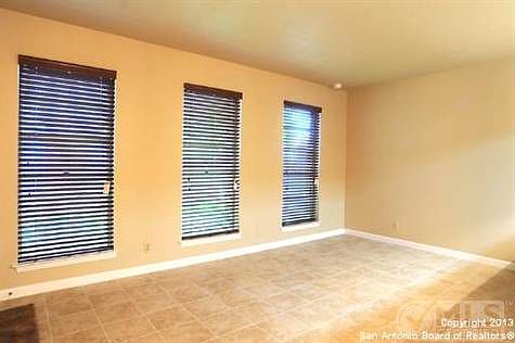 3rd image of 2811 Woodbury Dr