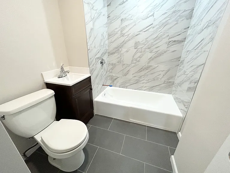 78 Hillside St #2L — Photo 8