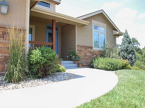 2nd image of 1020 Park Grove Cir