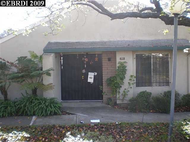 2nd image of 4100 Venus Pl