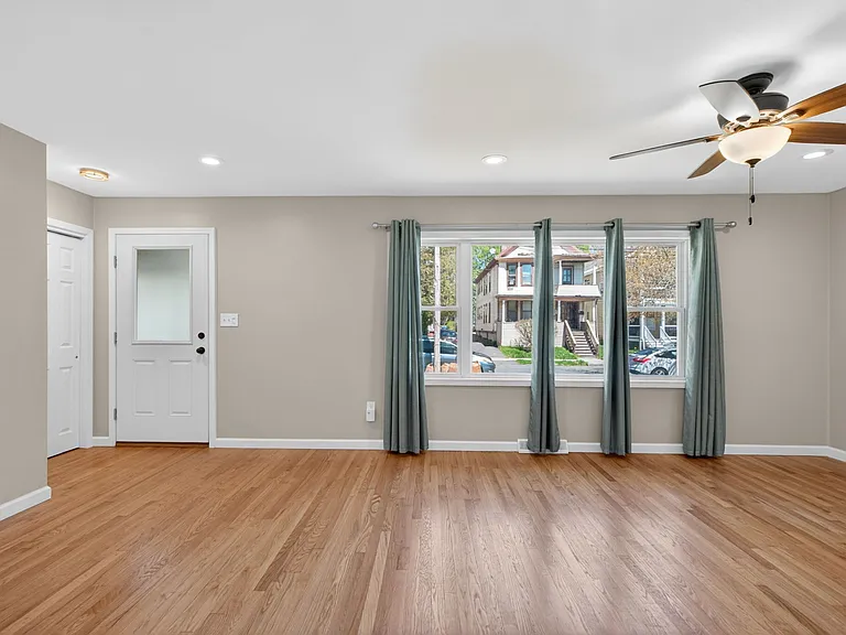 614 Park Ave — Photo 3