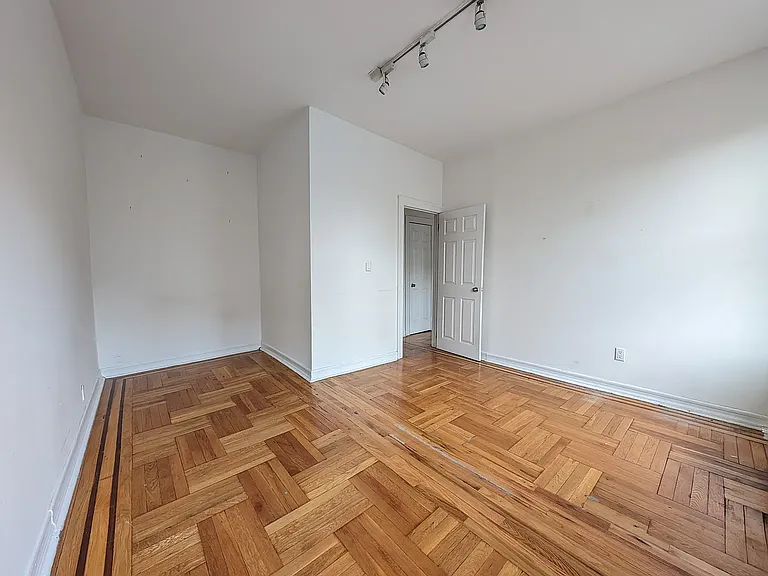 464 Clinton Ave #5J — Photo 5