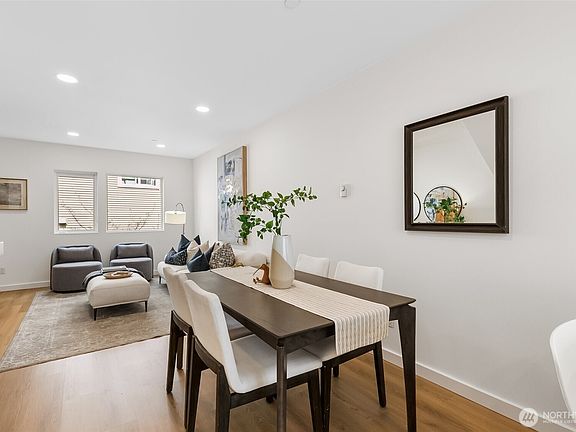 5th image of 12524 15th Avenue NE #B