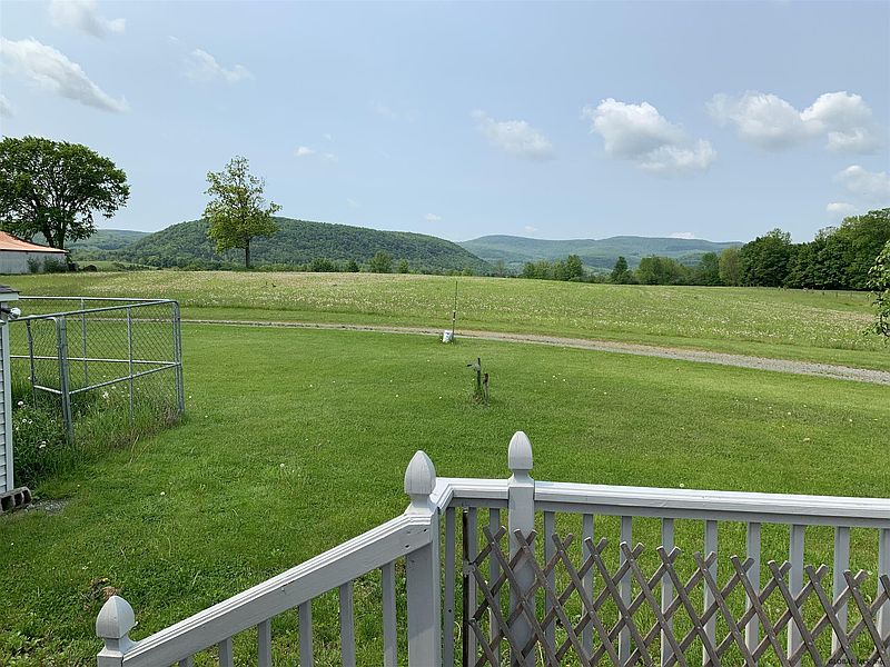 5th image of 2456 STATE HIGHWAY 165