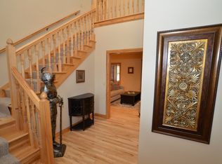 1271 Niagara Rd, Oconomowoc, WI 53066