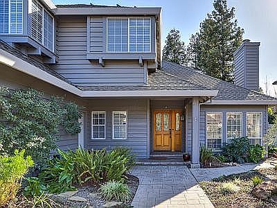 4th image of 810 Peregrine Ave