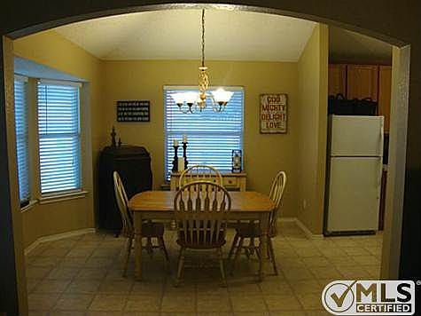 5th image of 10 Fern Oak Ct
