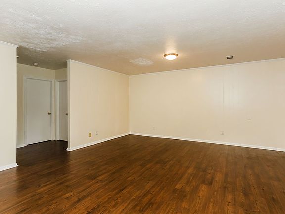 4th image of 1005 & 1007 W Slaton Ave #7
