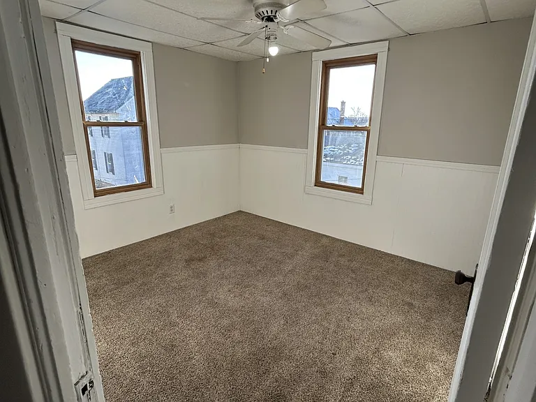 427 N Liberty St — Photo 8