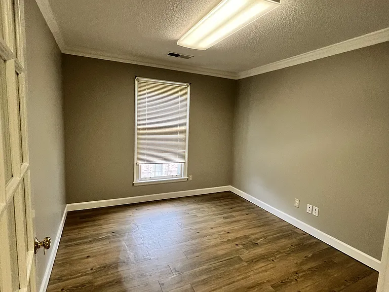 299 S Walnut Bend Rd #202 — Photo 7