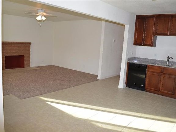 4th image of 4705 E Eastview Dr