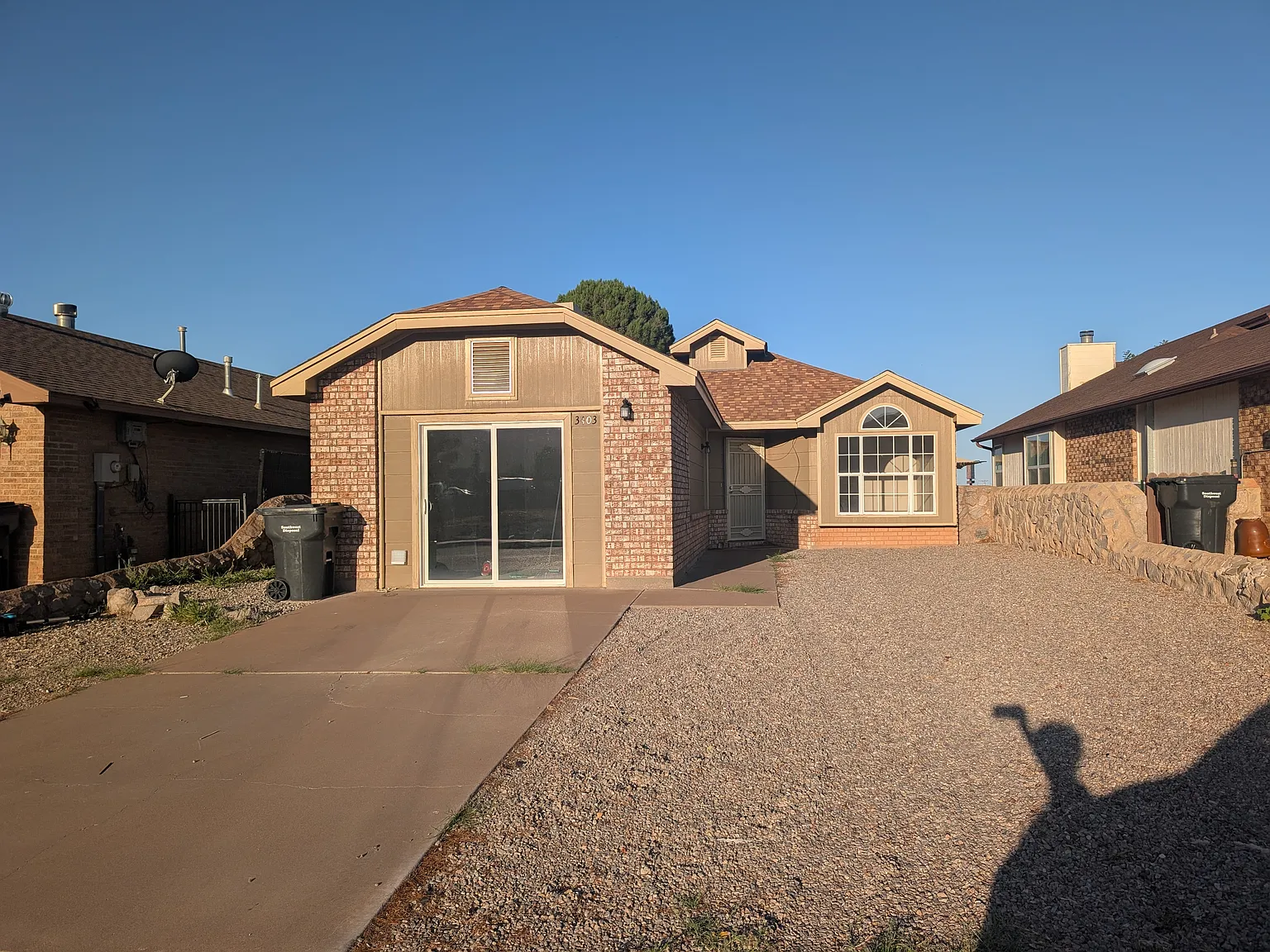 3 bed, 1322 sqft, $1,500 — Photo 1