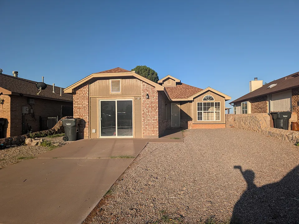 3403 Sequoia Loop