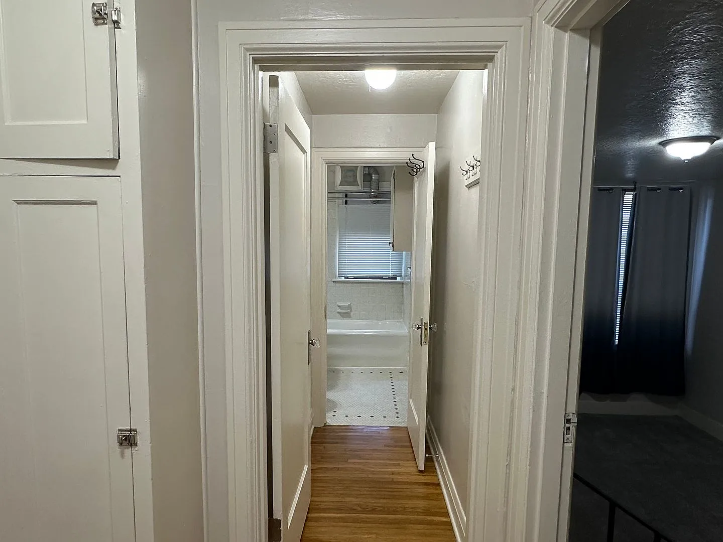 Wellesley Annex — Photo 2