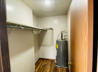 1000 Oregon St #1, Oshkosh, WI 54902