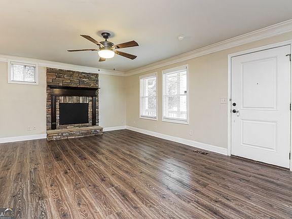 4th image of 78 Allison Dr