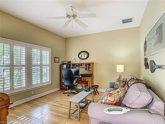 4th image of 15783 Caloosa Creek Cir