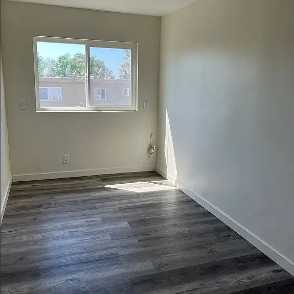 901 Hillcrest Pl #4 — Photo 7