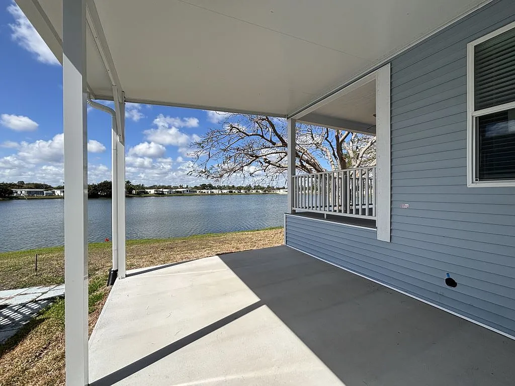 3 bed, 2.0 bath, 1564 sqft, $1,949 — Photo 3