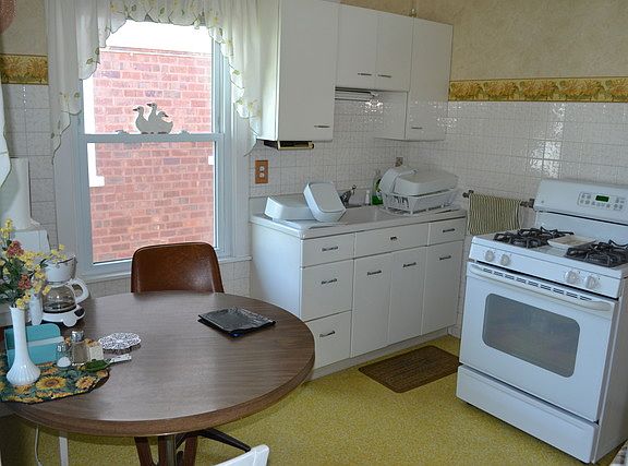 4th image of 5836 W Berenice Ave