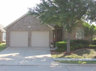 6872 Landing Dr, Grand Prairie, TX 75054