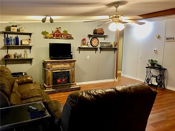 5th image of 173 Plum St