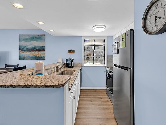 5th image of 351 Lake Arrowhead Rd. #18-170