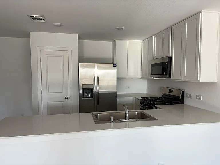 234 Hidden Meadows Dr — Photo 4