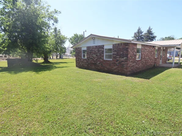 106 E Broadway St, Keota, OK 74941