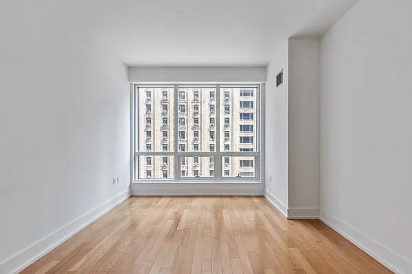 Rented by Compass | media 16