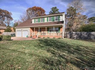 502 Meadowfield Rd, Yorktown, VA 23692