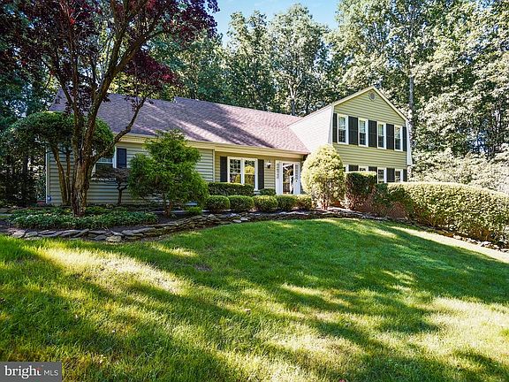 2nd image of 11107 Lochinver Ln