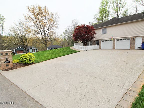 4th image of 5500 Oakside Dr