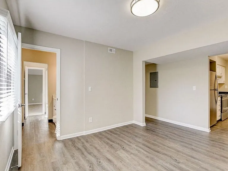Lake Country Village Apartments — Photo 12