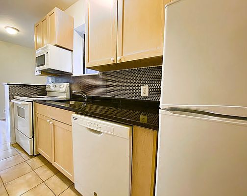 5th image of 945 Columbus Ave APT 2n
