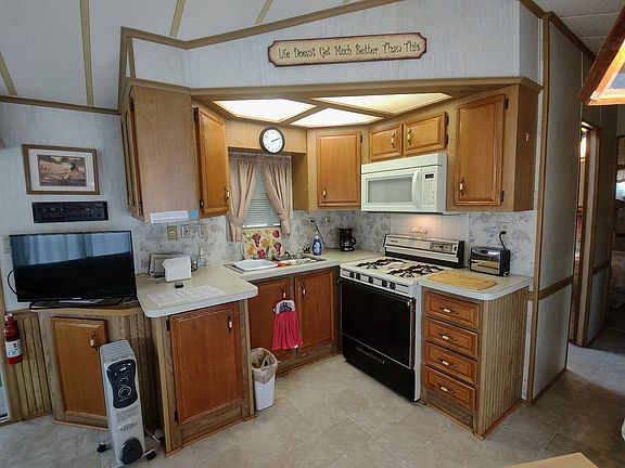 3rd image of 28229 County Road 33 #17W