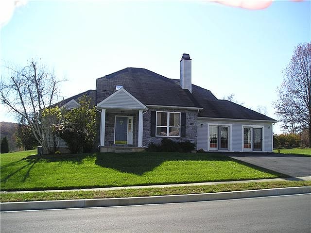 1st image of 203 E Cobblefield Ct