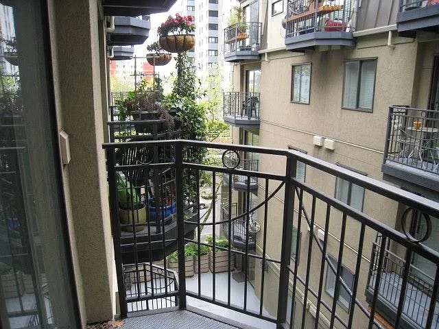 425 Vine St #611 — Photo 6