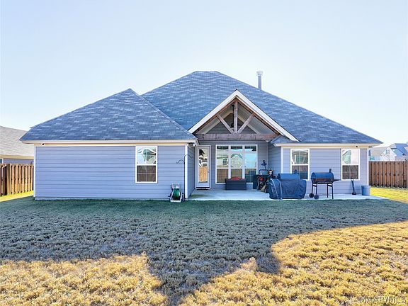 2nd image of 9366 Crescent Lodge Cir