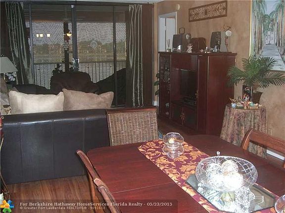 5th image of 6234 Coral Lake Dr #310