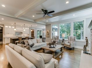 8515 Hillpointe Ln, Victoria, MN 55386