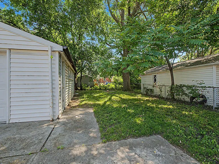 21106 Atlantic Ave — Photo 25