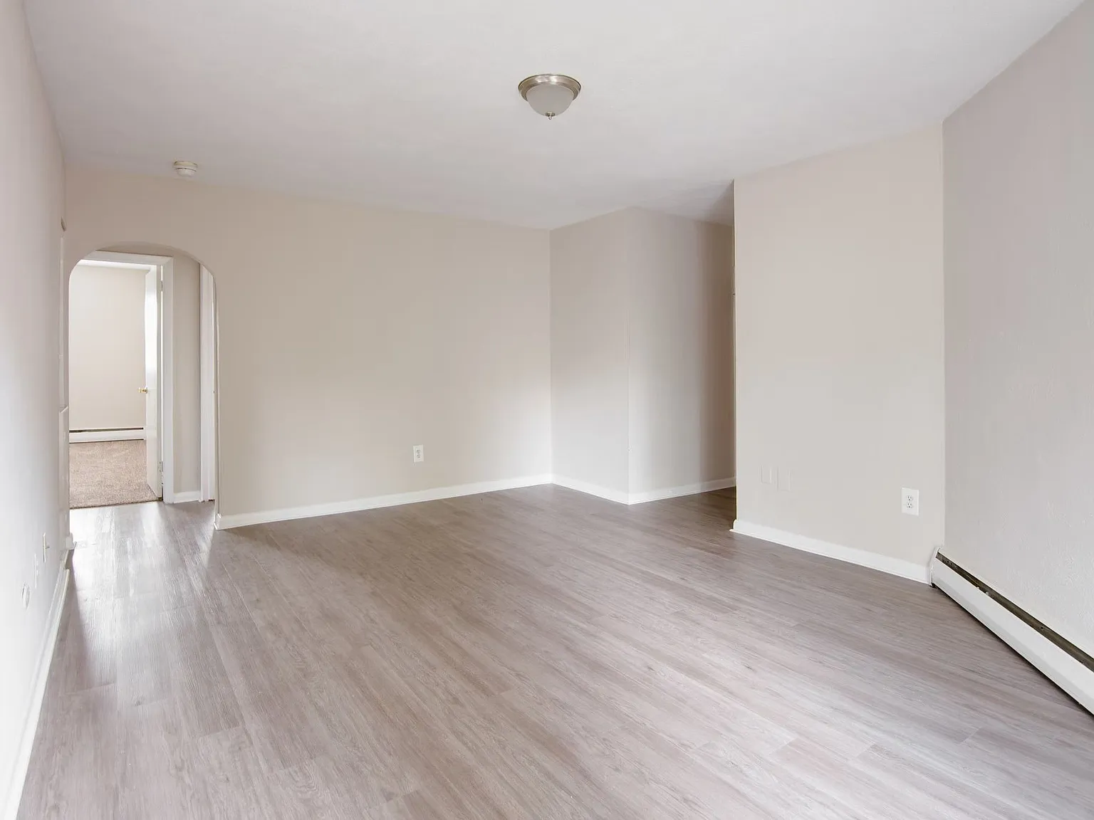 Cameo Court Apartments — Photo 3