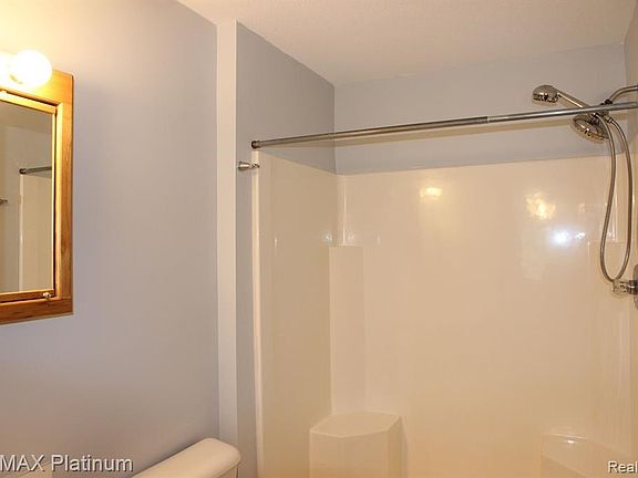 4th image of 2504 Eagles Cir