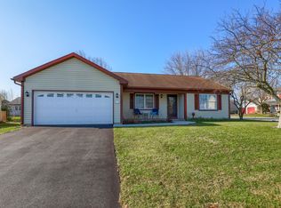 318 Willow Ln, New Holland, PA 17557