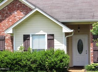 900 Clubhouse Dr, Pearl, MS 39208