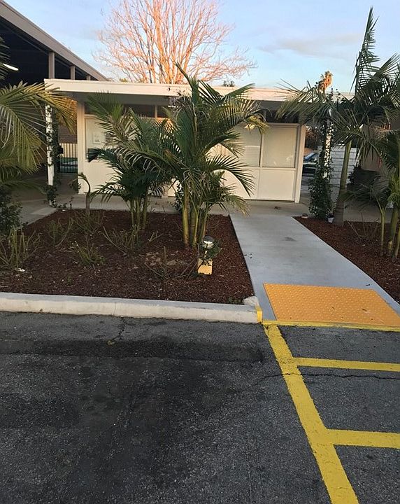 1st image of 7650 Balboa Blvd Space 21