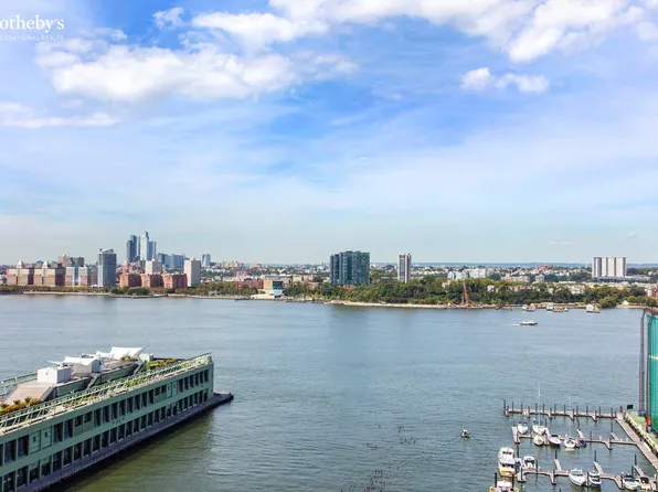 500 West 18th Street image 10 of 16